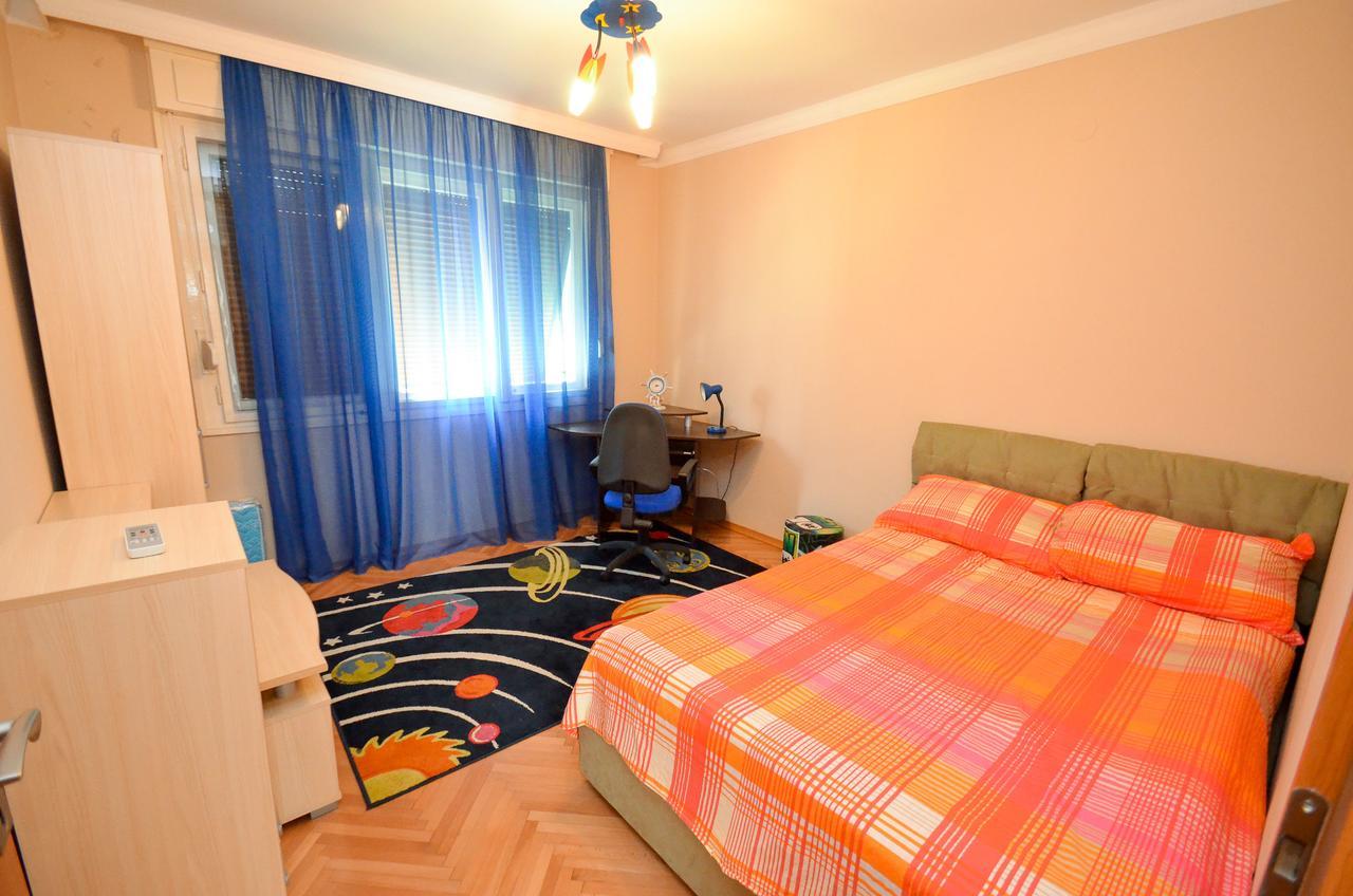 Central Apartment โกตอร์ ภายนอก รูปภาพ