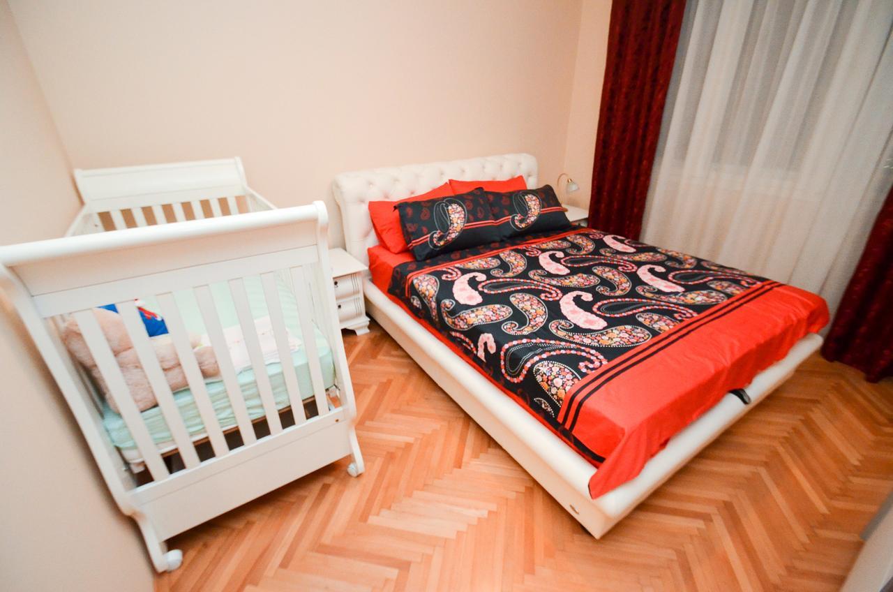 Central Apartment โกตอร์ ภายนอก รูปภาพ