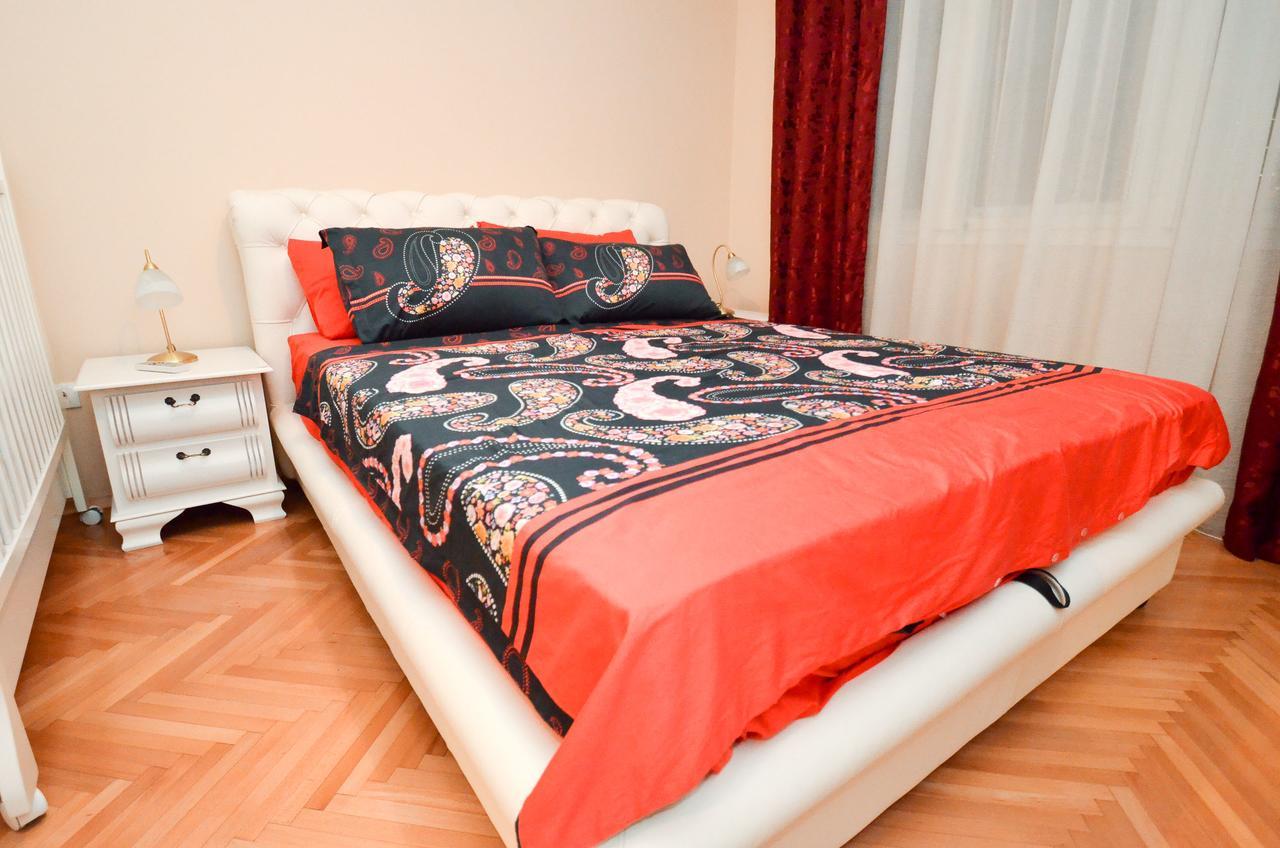 Central Apartment โกตอร์ ภายนอก รูปภาพ