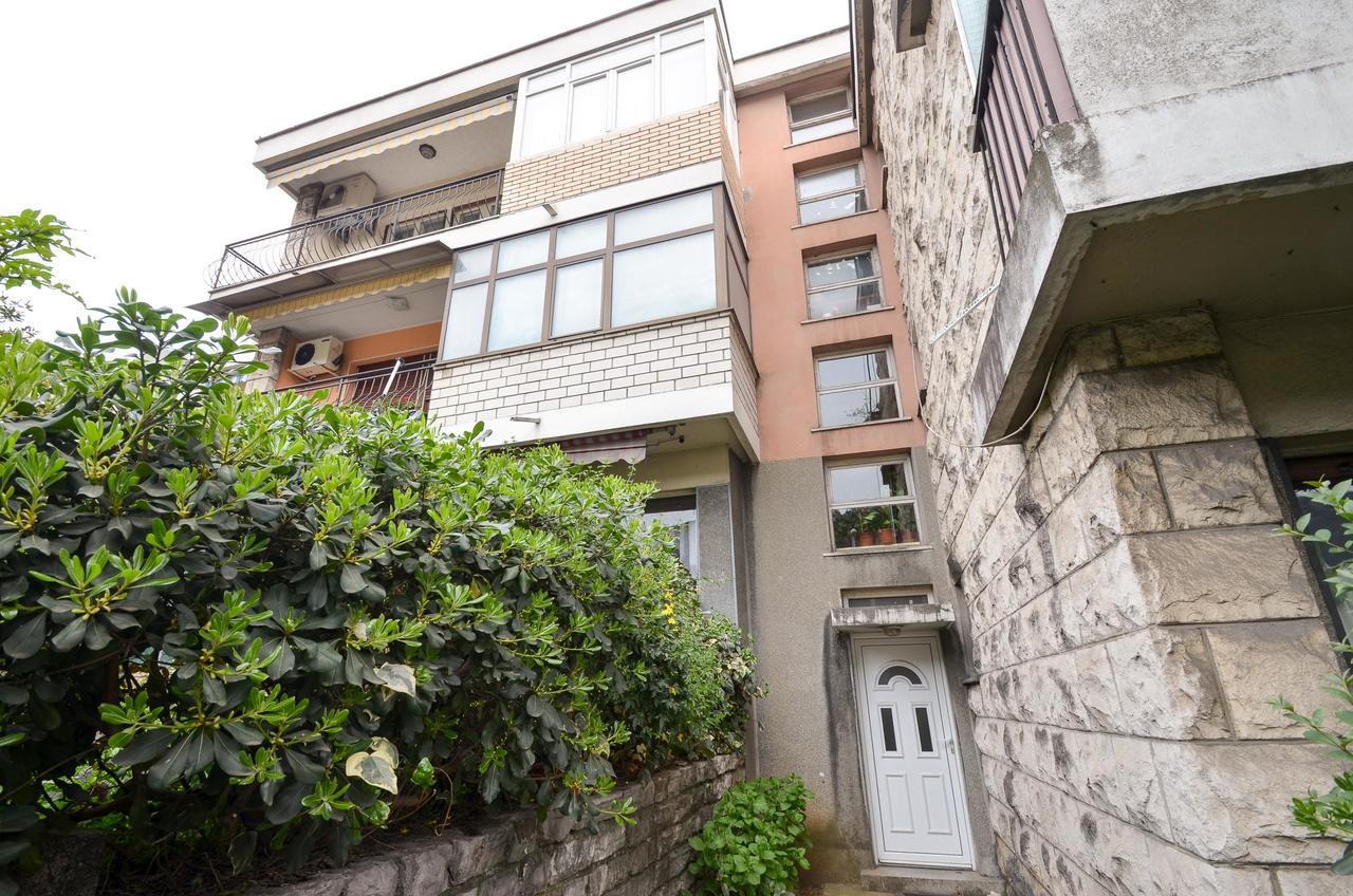 Central Apartment โกตอร์ ภายนอก รูปภาพ